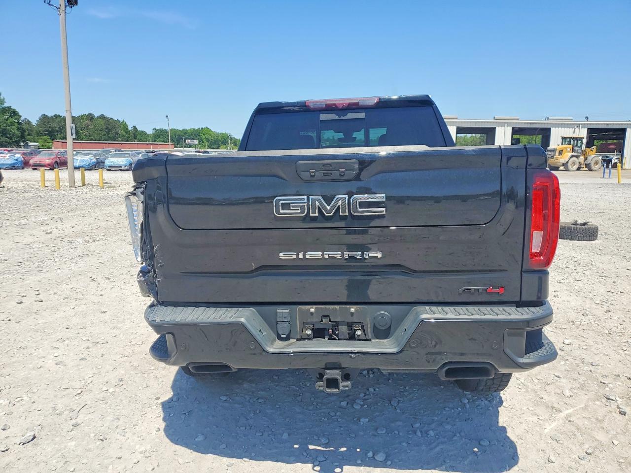 2021 GMC SIERRA K1500 AT4 photo 6