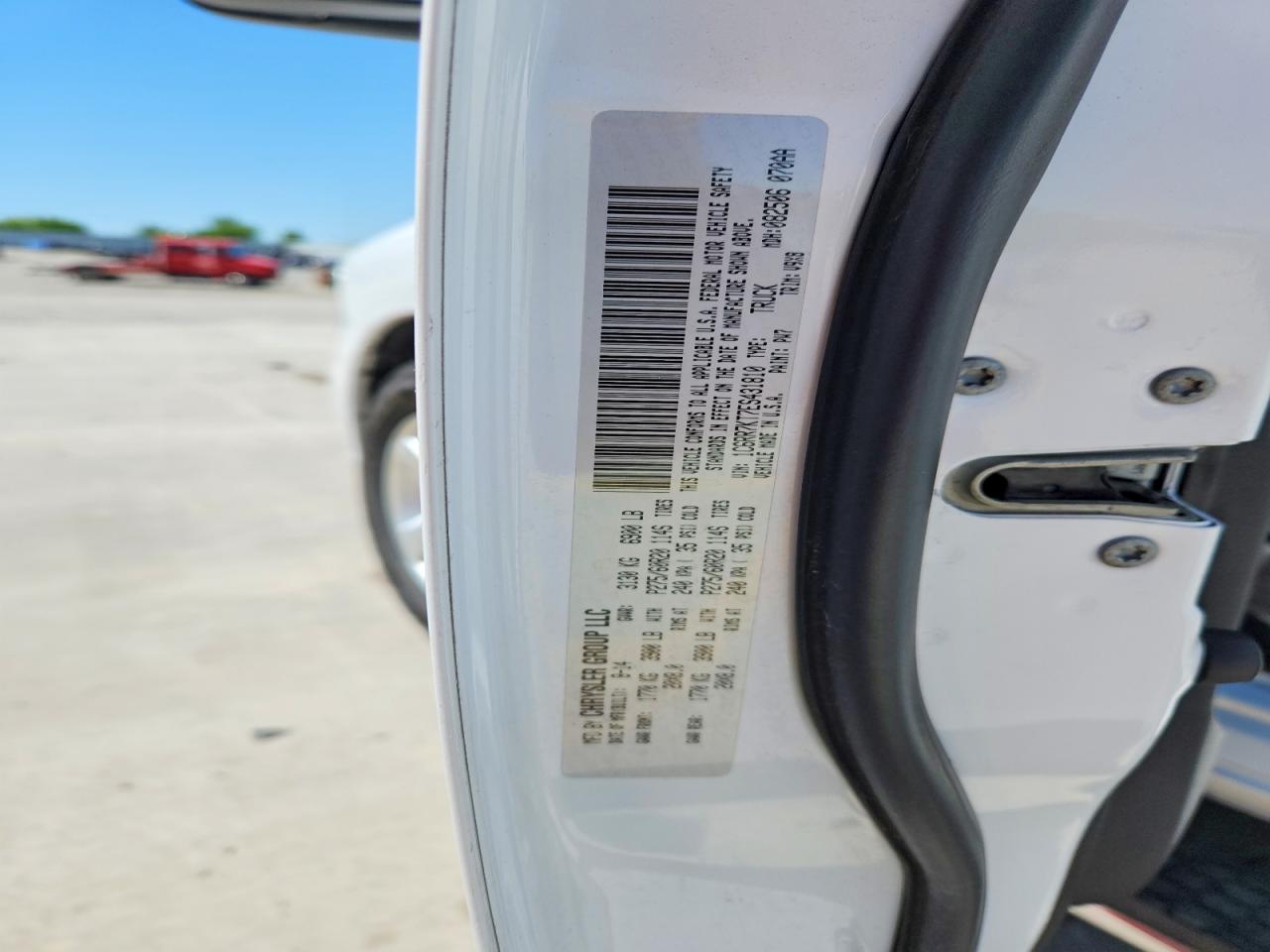 2014 RAM 1500 ST photo 34
