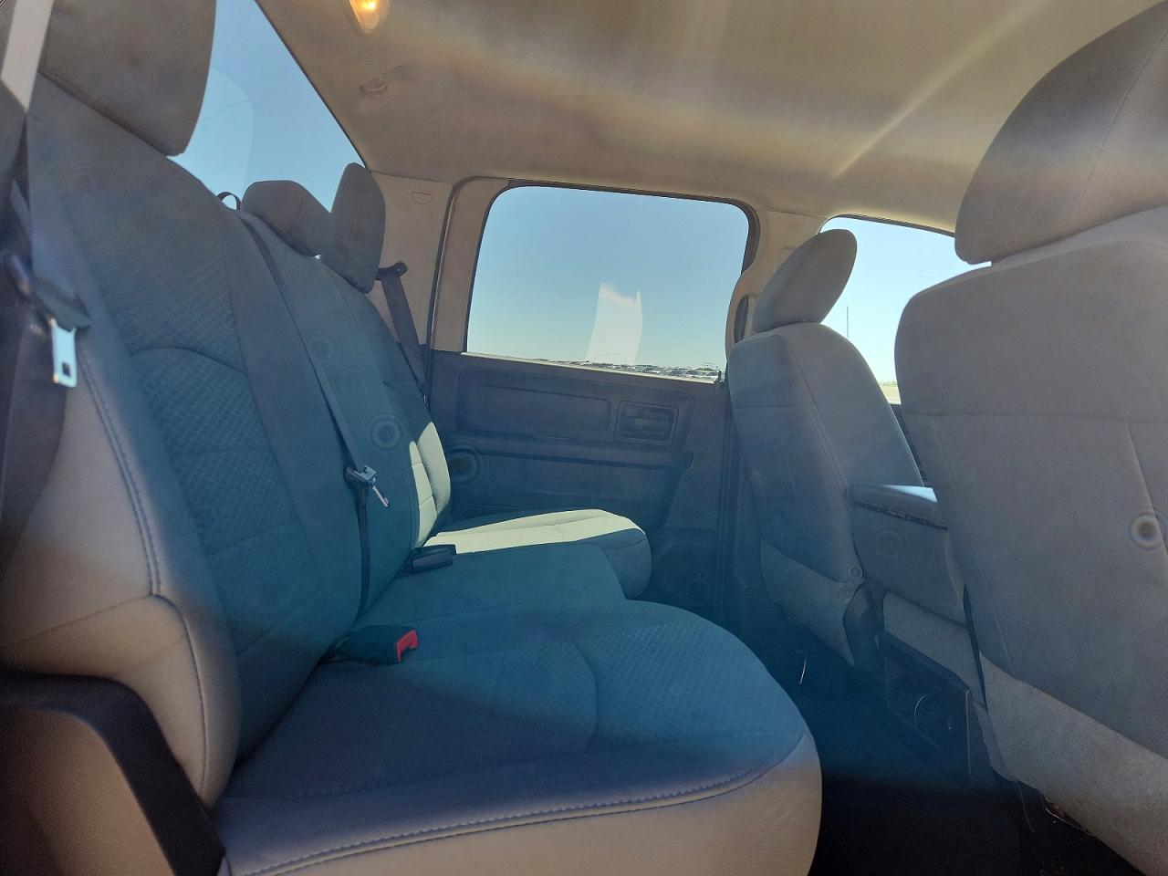 2014 RAM 1500 ST photo 28