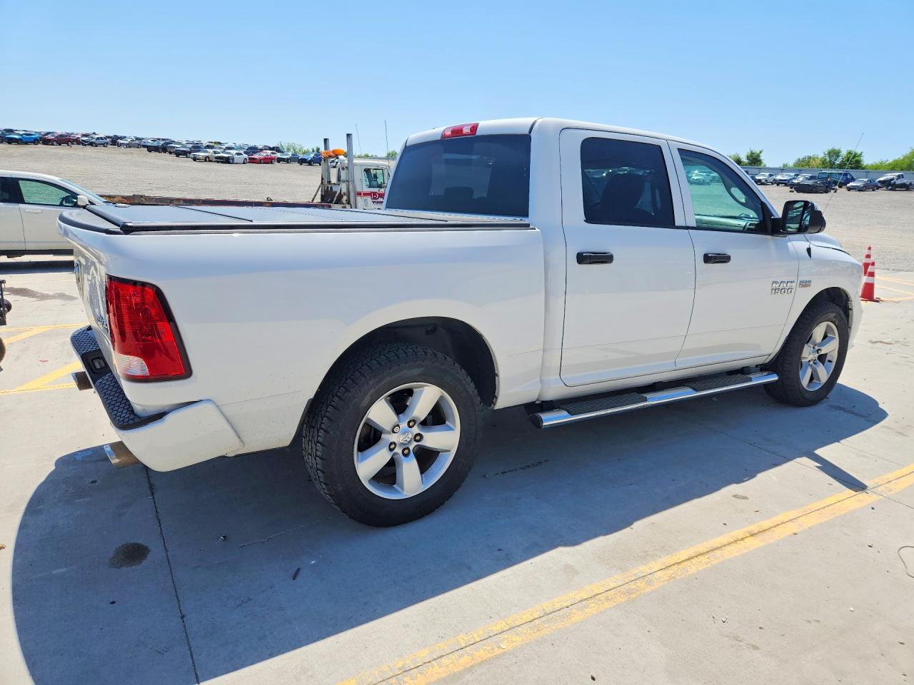 2014 RAM 1500 ST photo 7