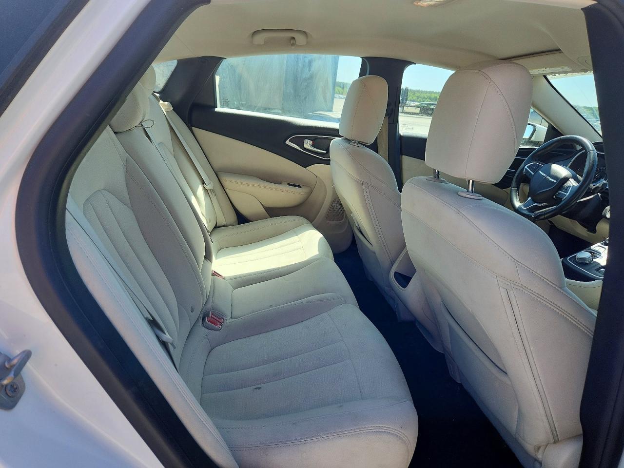 2016 CHRYSLER 200 LIMITED photo 28