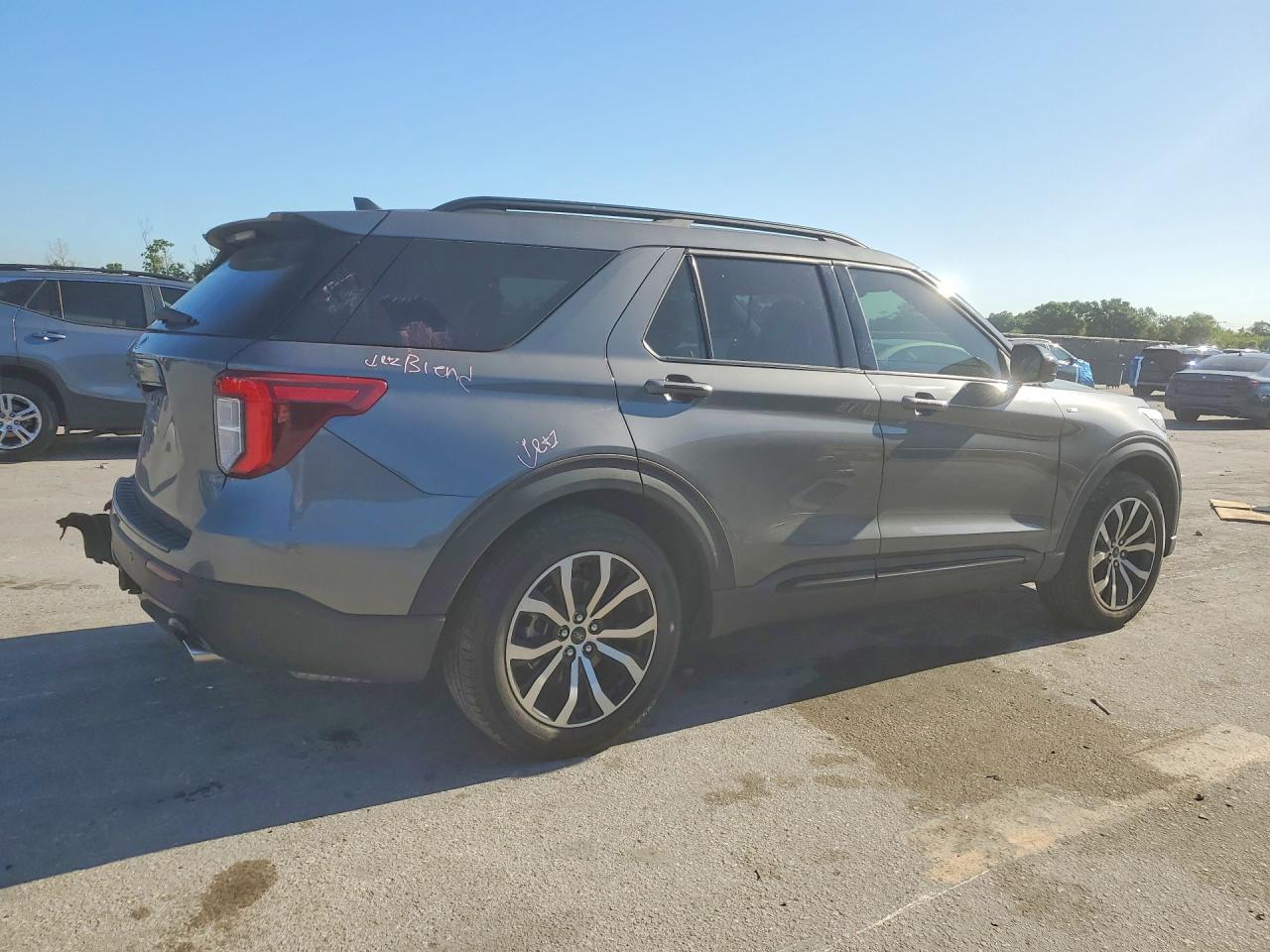 2023 FORD EXPLORER ST-LINE photo 7
