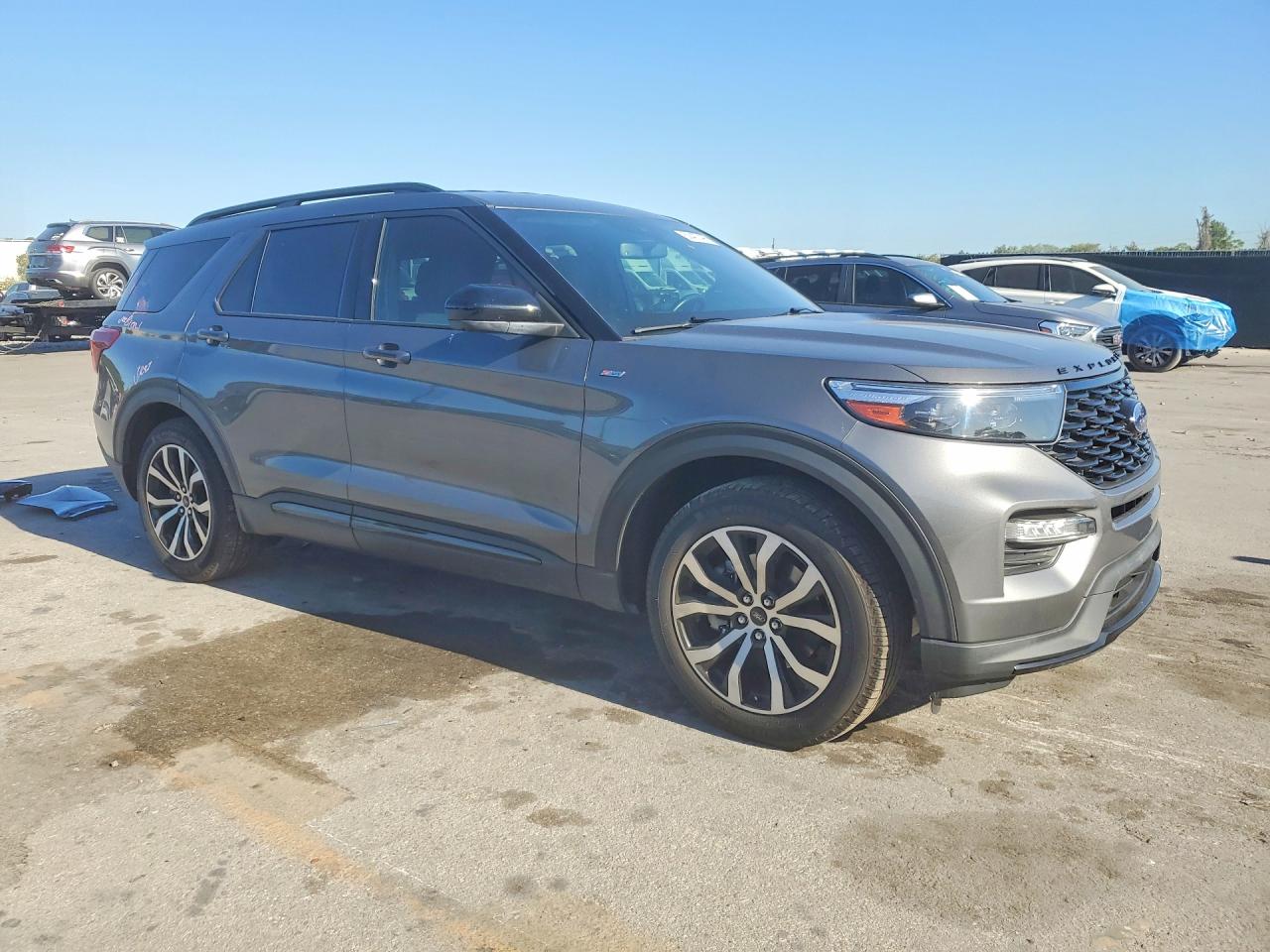 2023 FORD EXPLORER ST-LINE photo 10