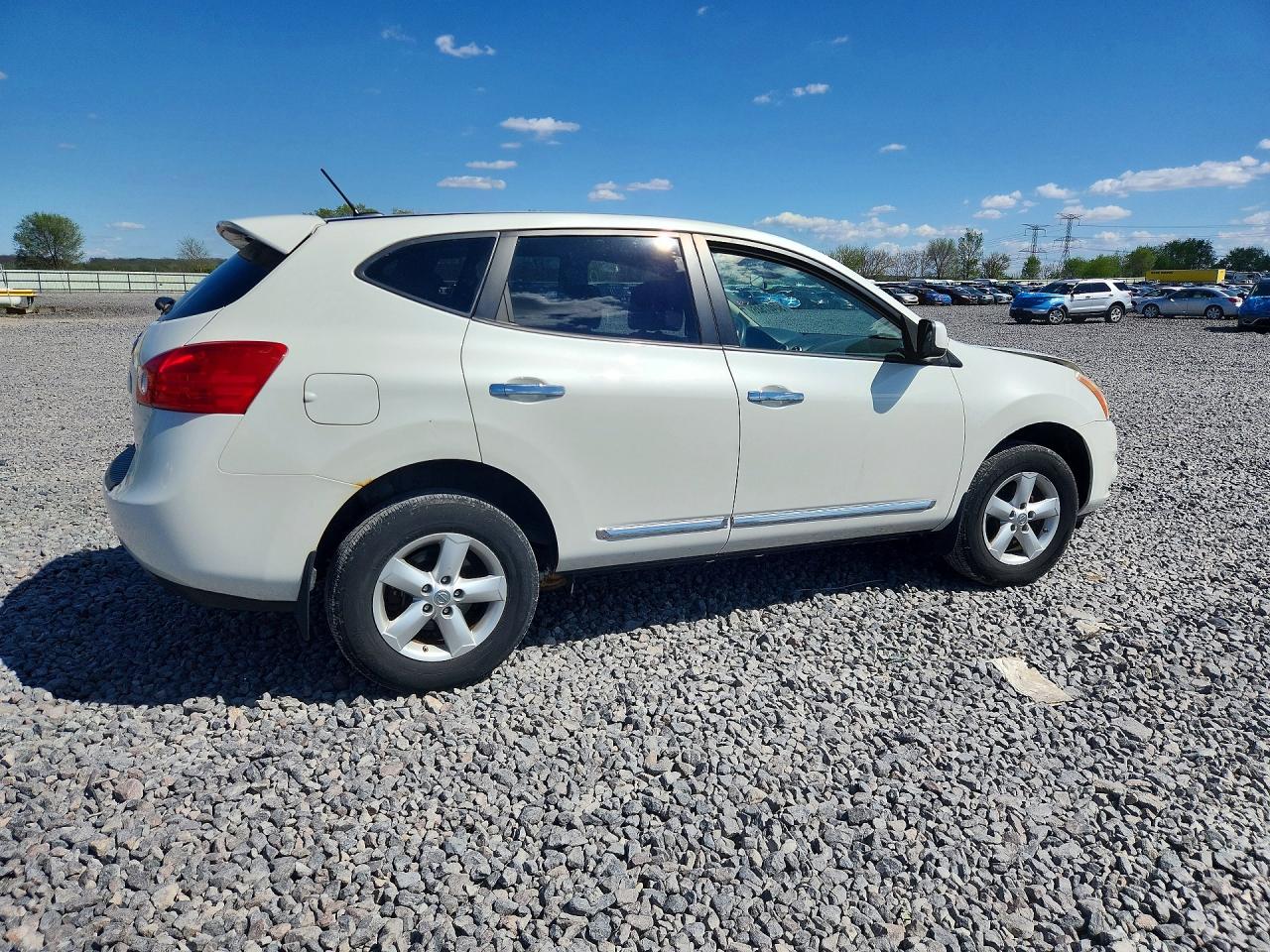 2013 NISSAN ROGUE S photo 7