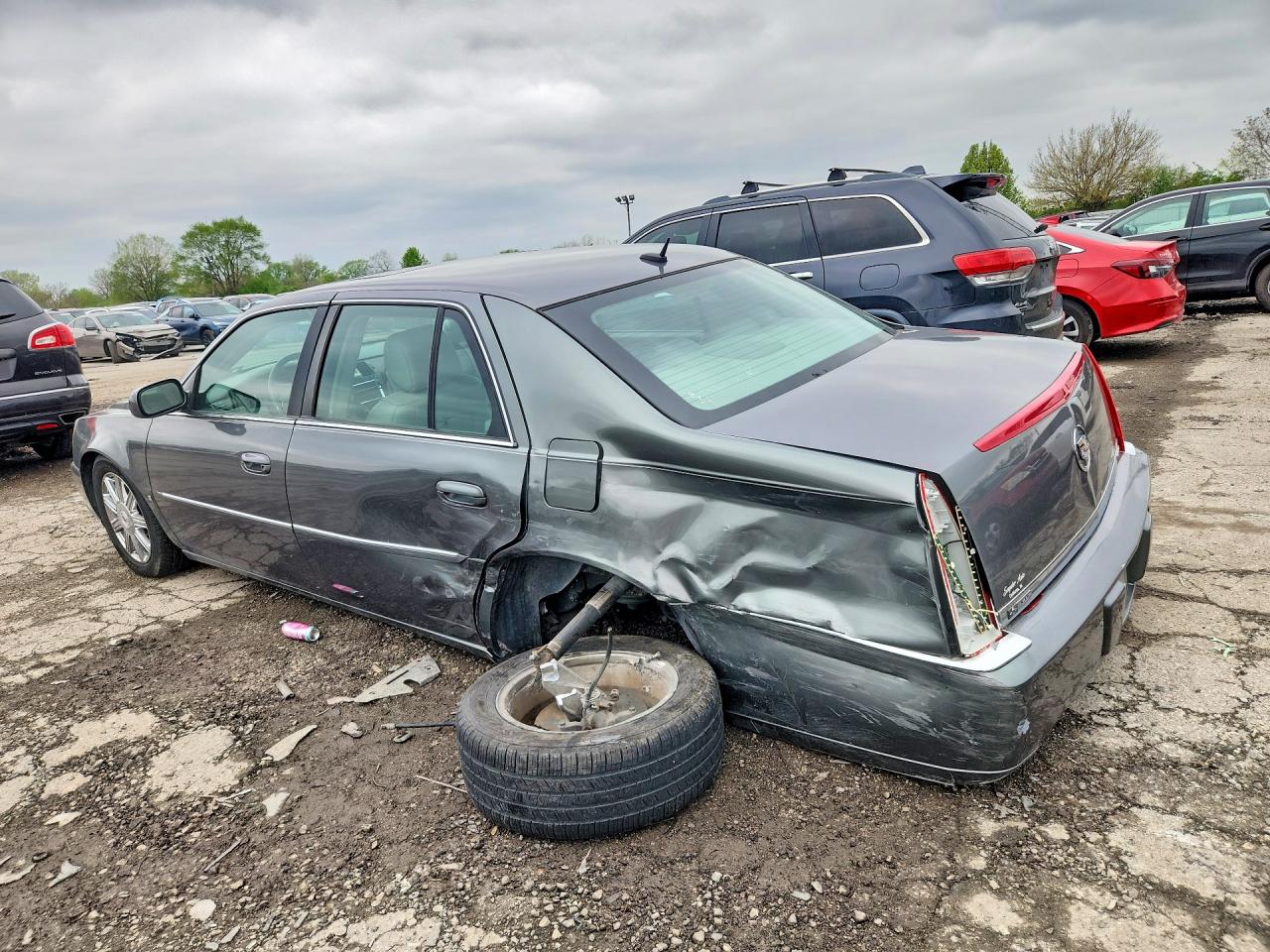 2007 CADILLAC DTS photo 2