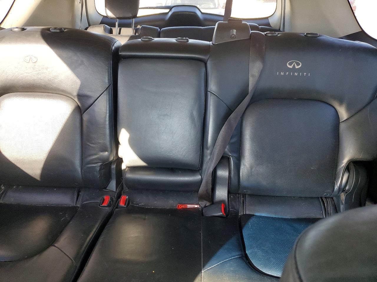2013 INFINITI QX56 BASE photo 19