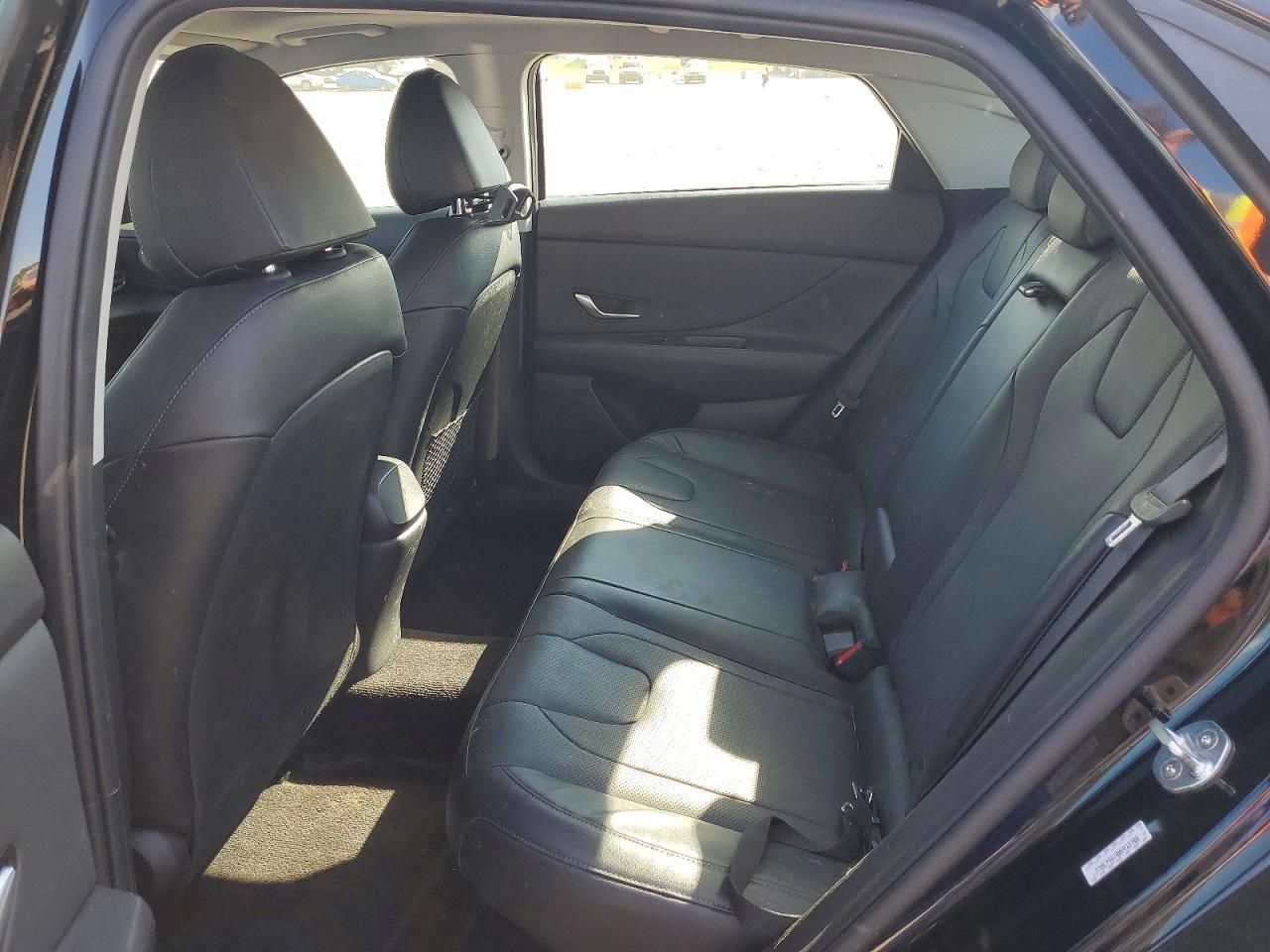 2022 HYUNDAI ELANTRA LIMITED photo 28
