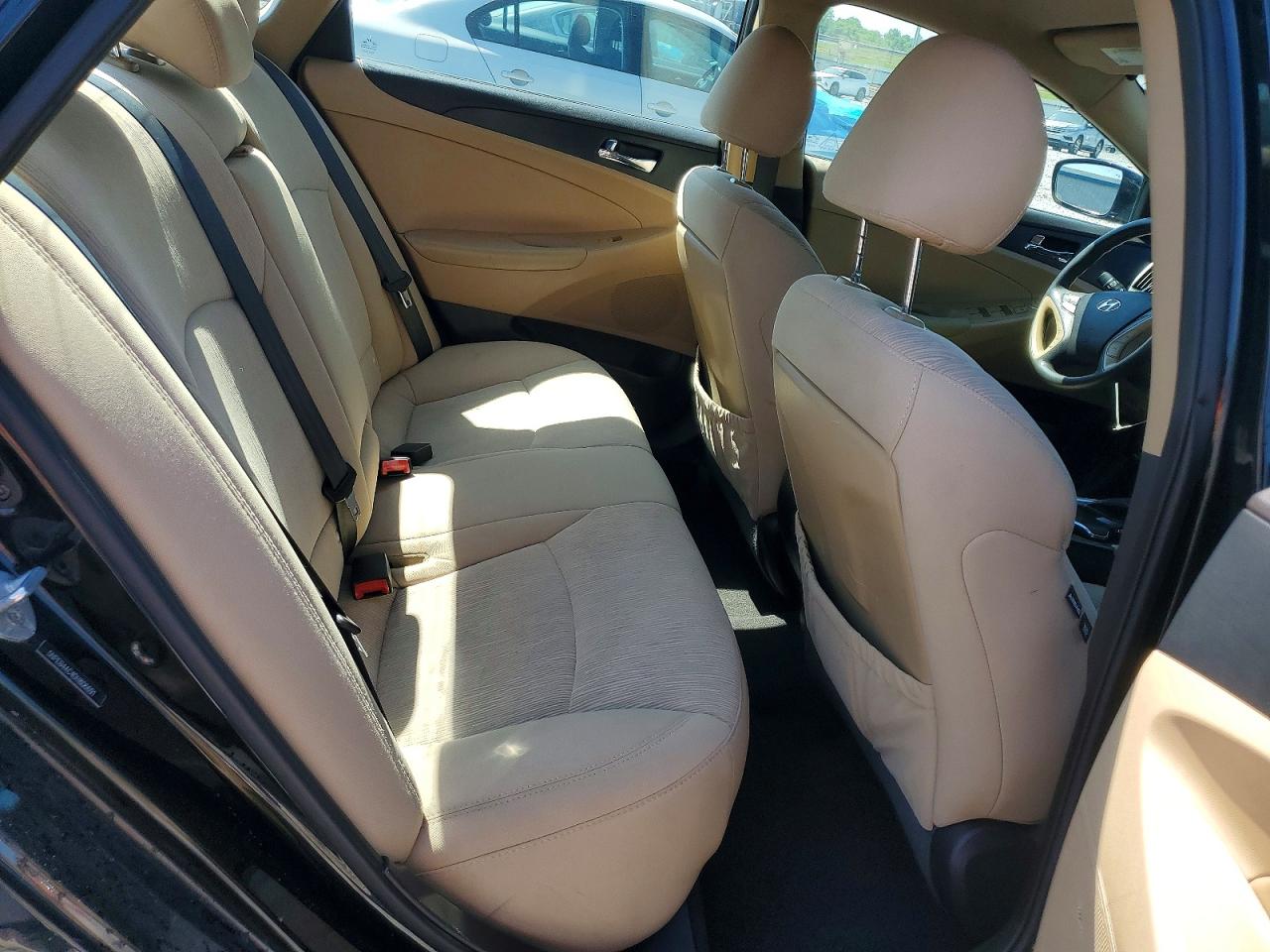 2013 HYUNDAI SONATA GLS photo 28