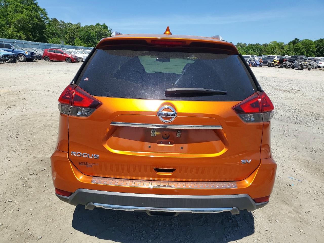 2018 NISSAN ROGUE SV photo 6