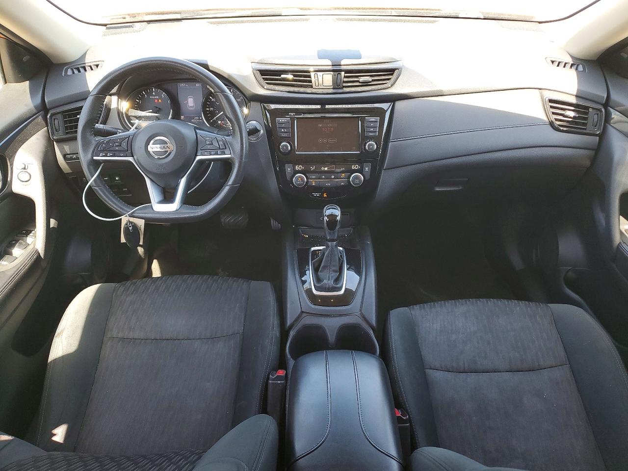 2018 NISSAN ROGUE SV photo 8