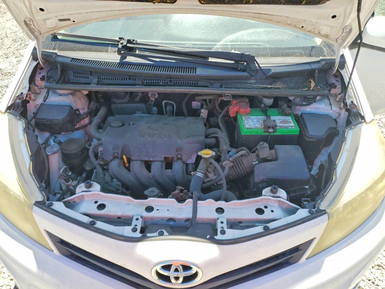 2012 TOYOTA YARIS 5-DOOR LE photo 21