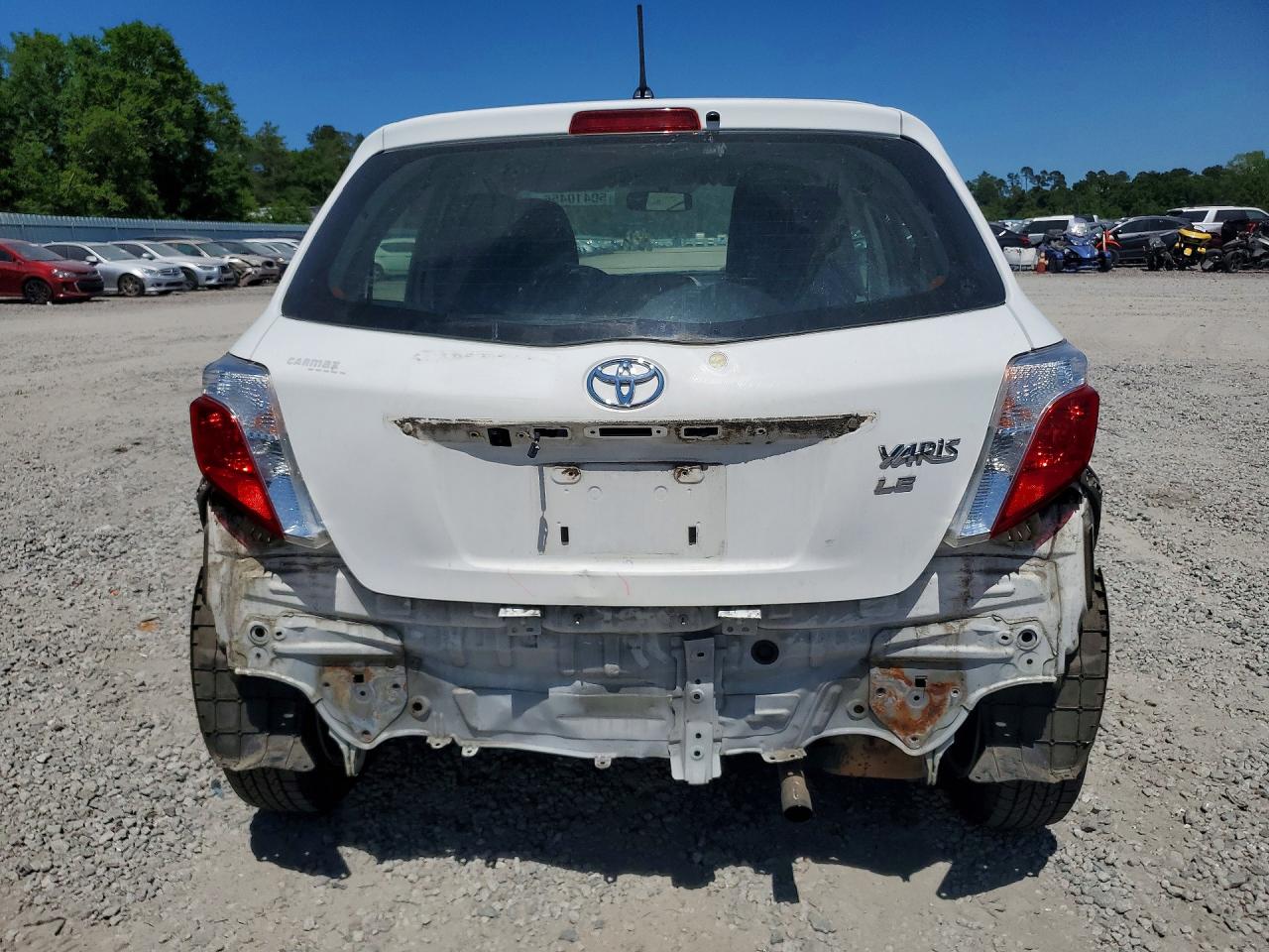 2012 TOYOTA YARIS 5-DOOR LE photo 11