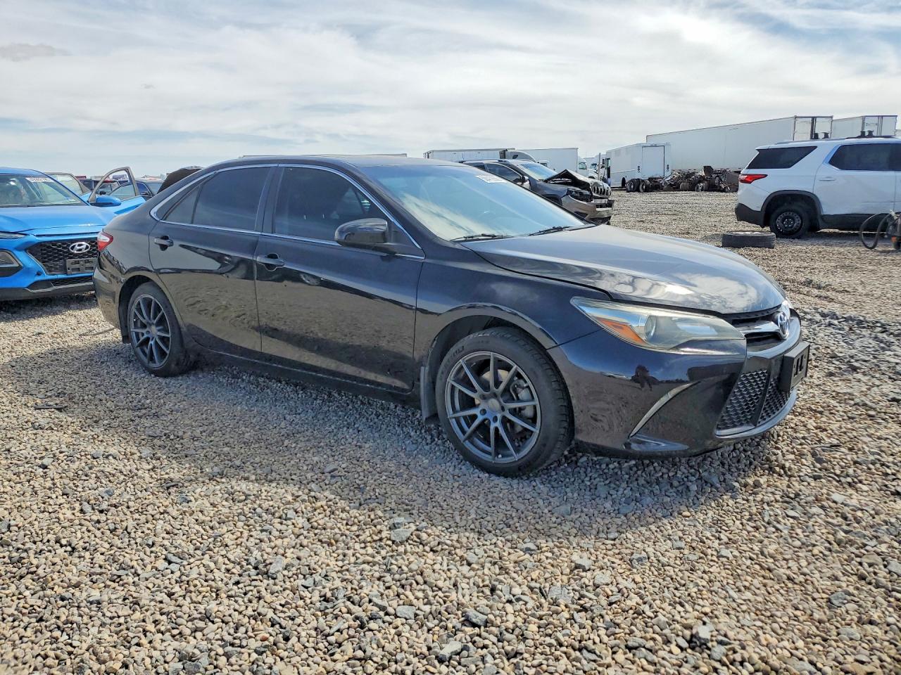 2017 TOYOTA CAMRY XSE photo 7