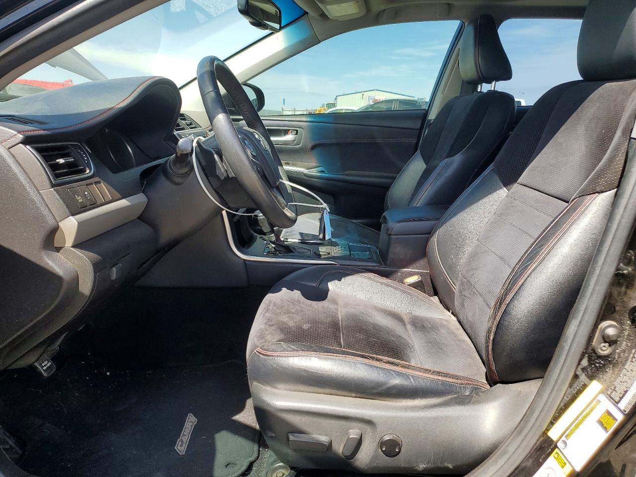2017 TOYOTA CAMRY XSE photo 13