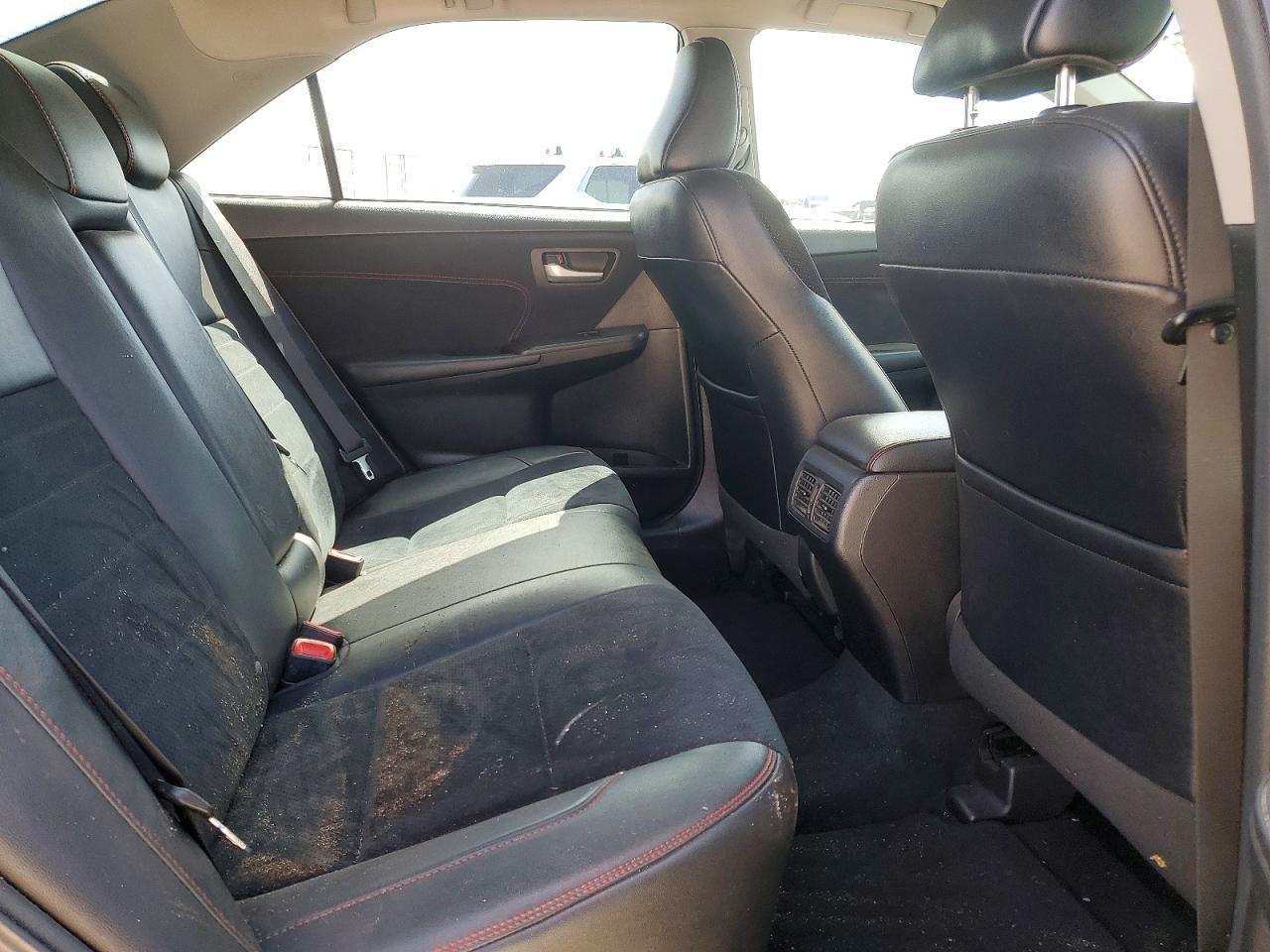 2017 TOYOTA CAMRY XSE photo 19