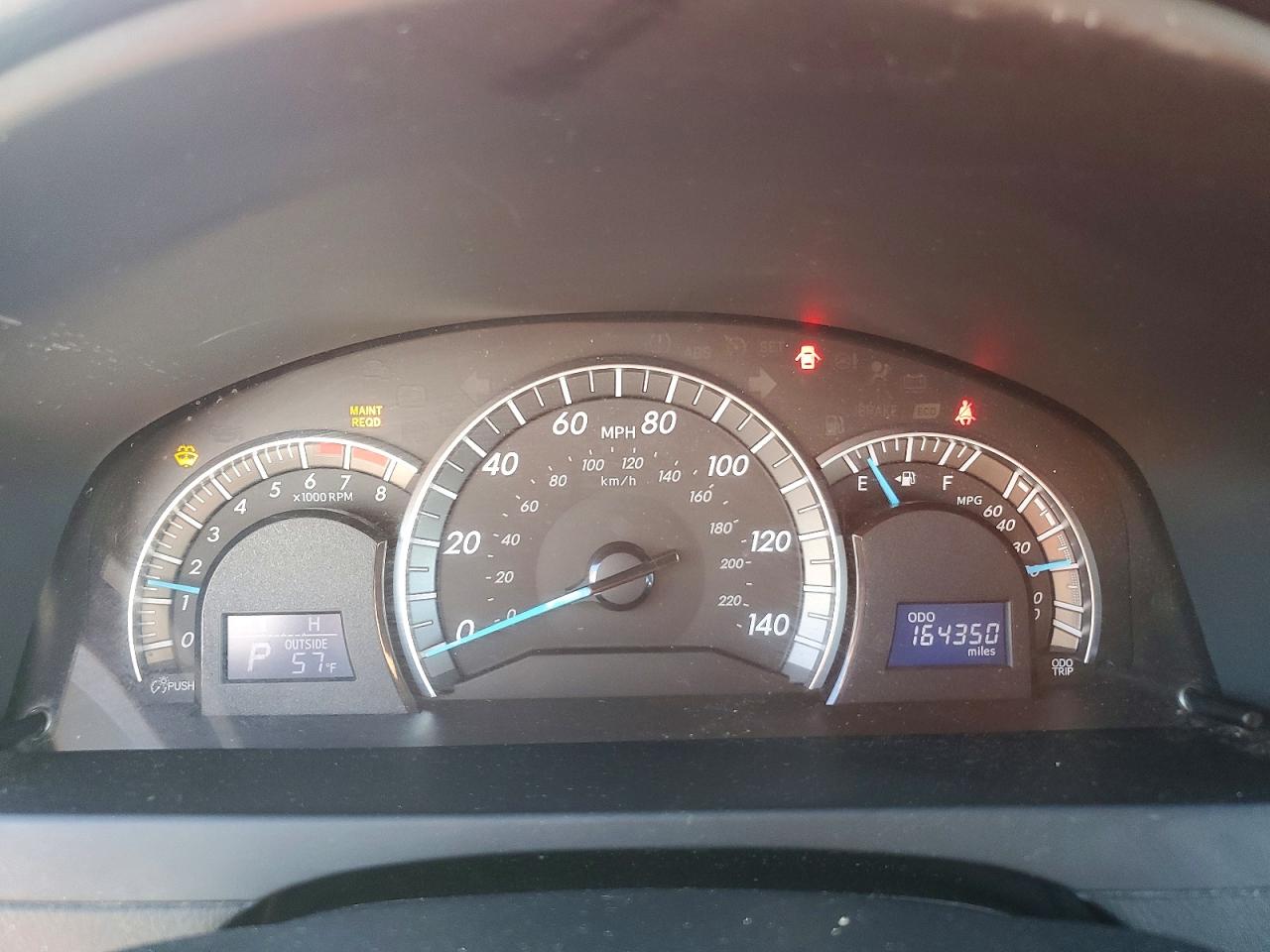 2012 TOYOTA CAMRY SE photo 17