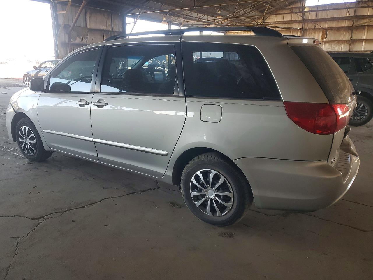 2006 TOYOTA SIENNA CE 8 PASSENGER photo 2
