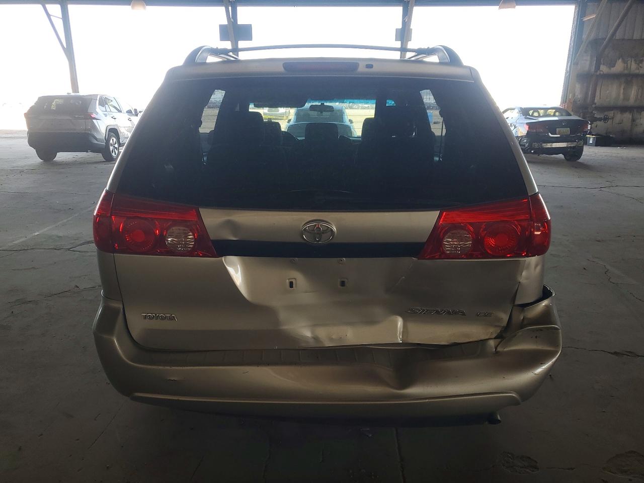 2006 TOYOTA SIENNA CE 8 PASSENGER photo 6