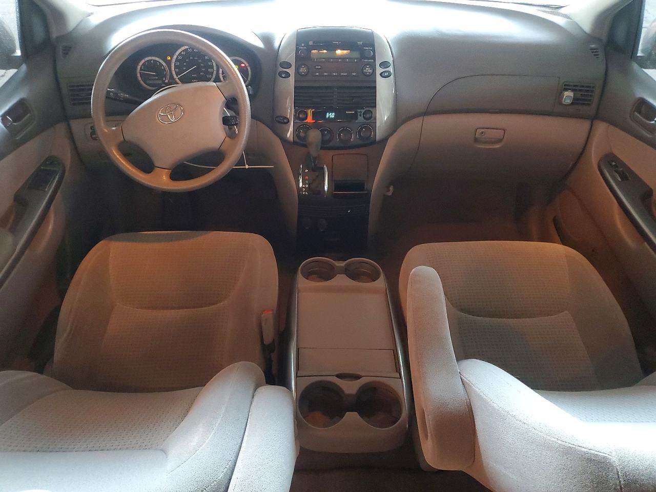 2006 TOYOTA SIENNA CE 8 PASSENGER photo 8