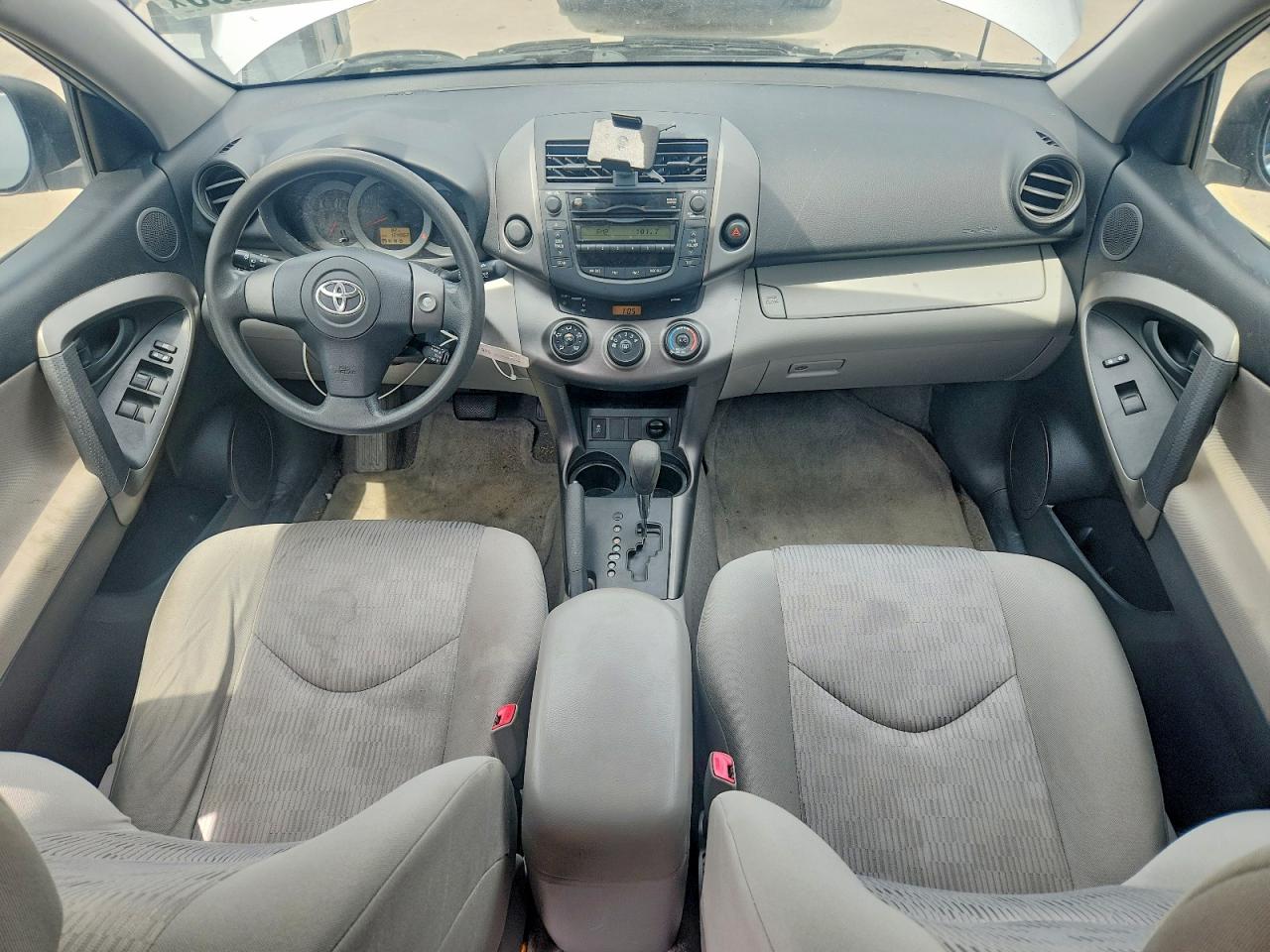 2011 TOYOTA RAV4 BASE photo 8