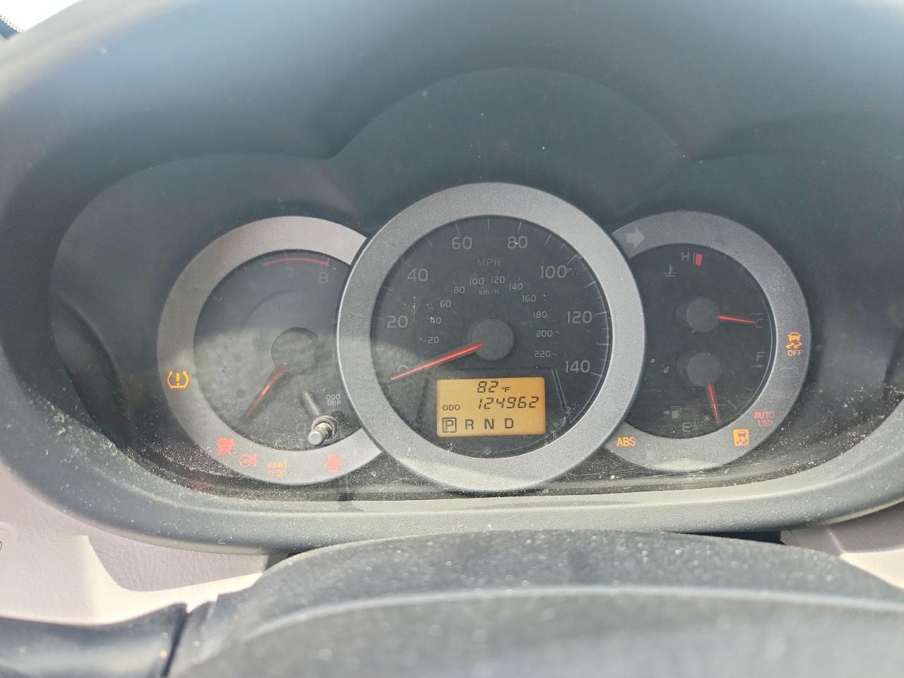 2011 TOYOTA RAV4 BASE photo 9