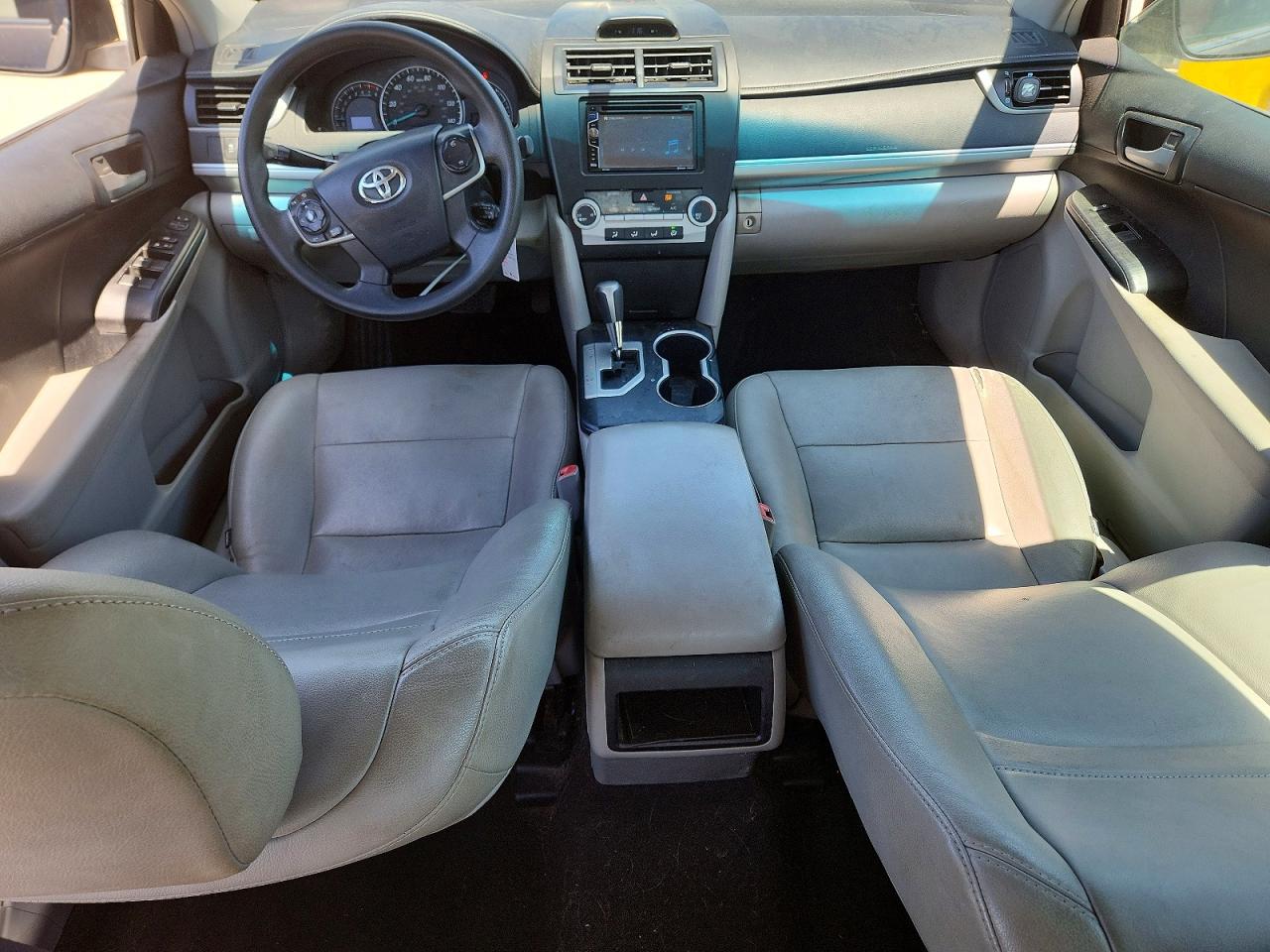 2013 TOYOTA CAMRY photo 15
