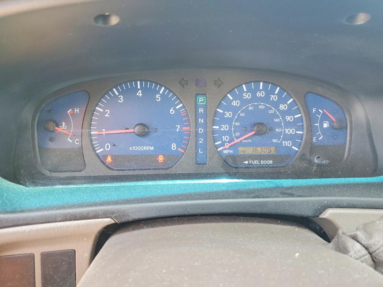 2003 TOYOTA SIENNA LE photo 17