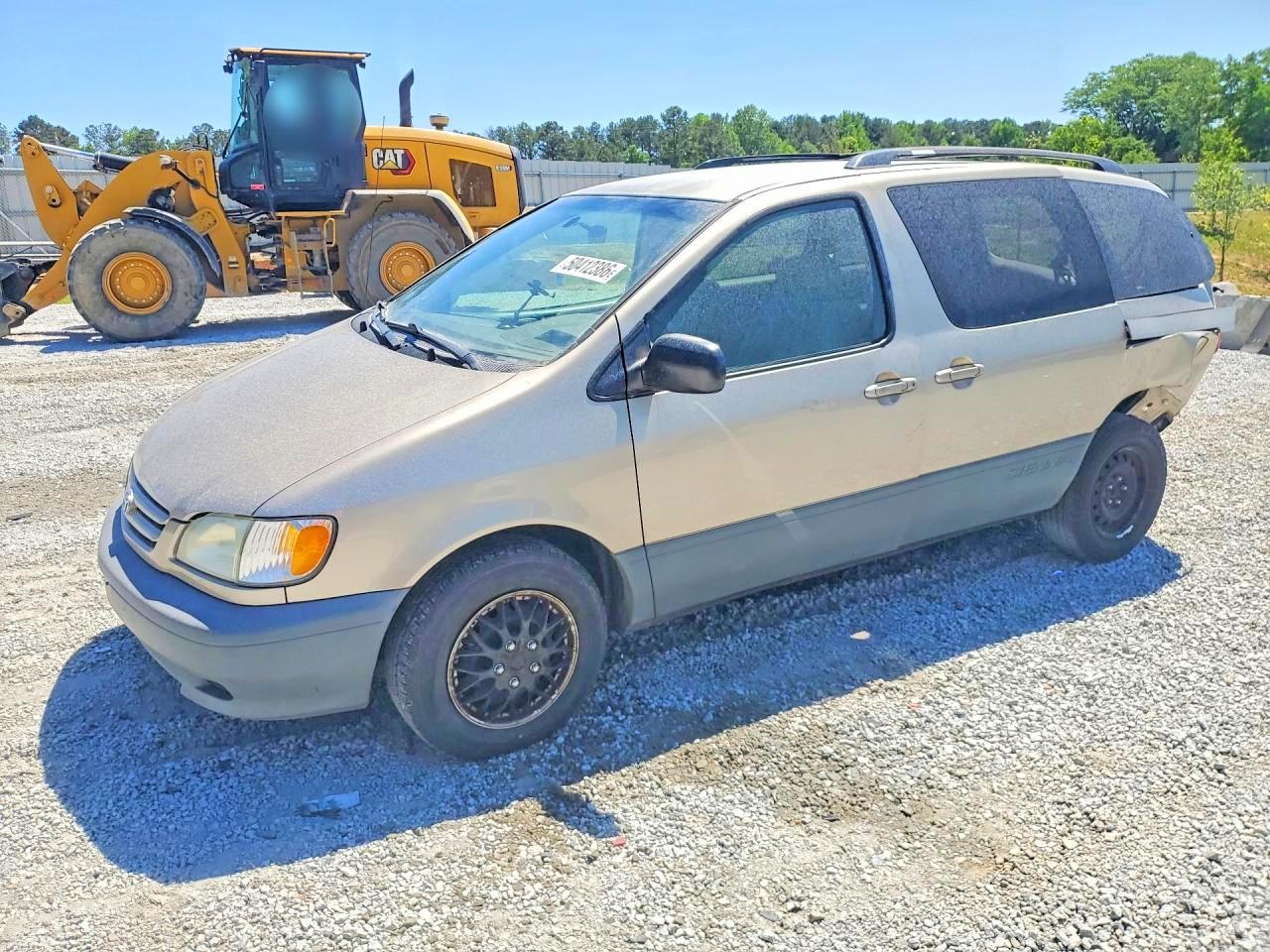 2003 TOYOTA SIENNA