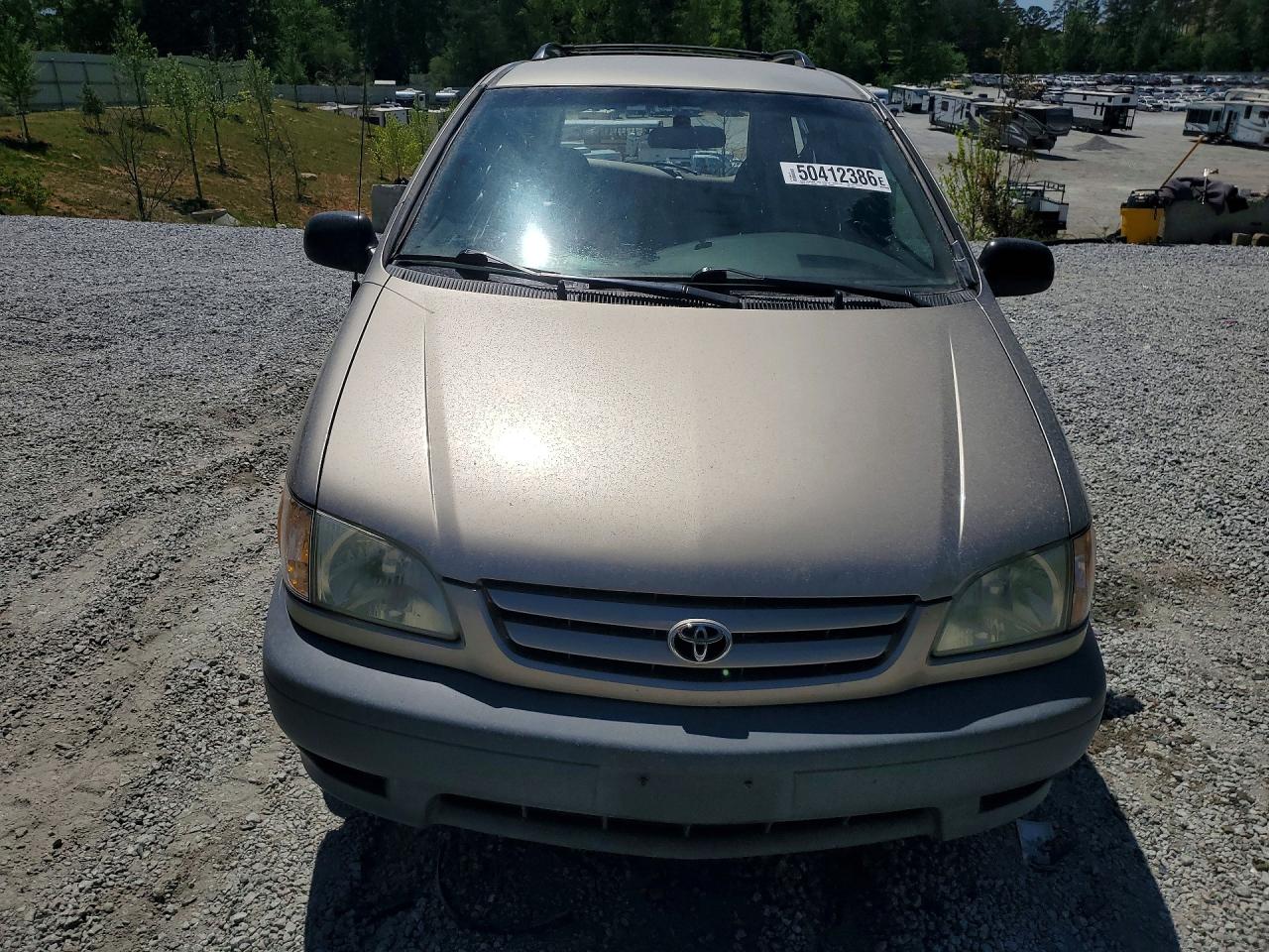 2003 TOYOTA SIENNA LE photo 9