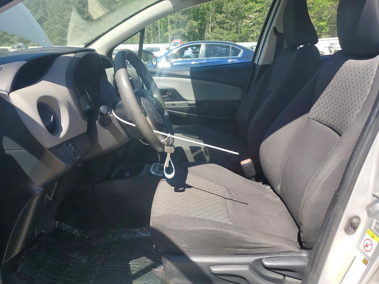 2017 TOYOTA YARIS 5-DOOR L FLEET photo 13