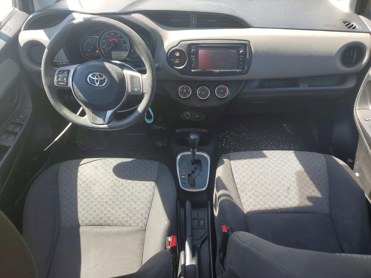2017 TOYOTA YARIS 5-DOOR L FLEET photo 15