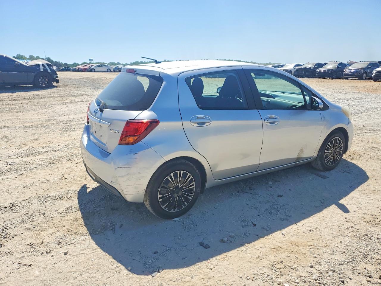 2017 TOYOTA YARIS 5-DOOR L FLEET photo 5