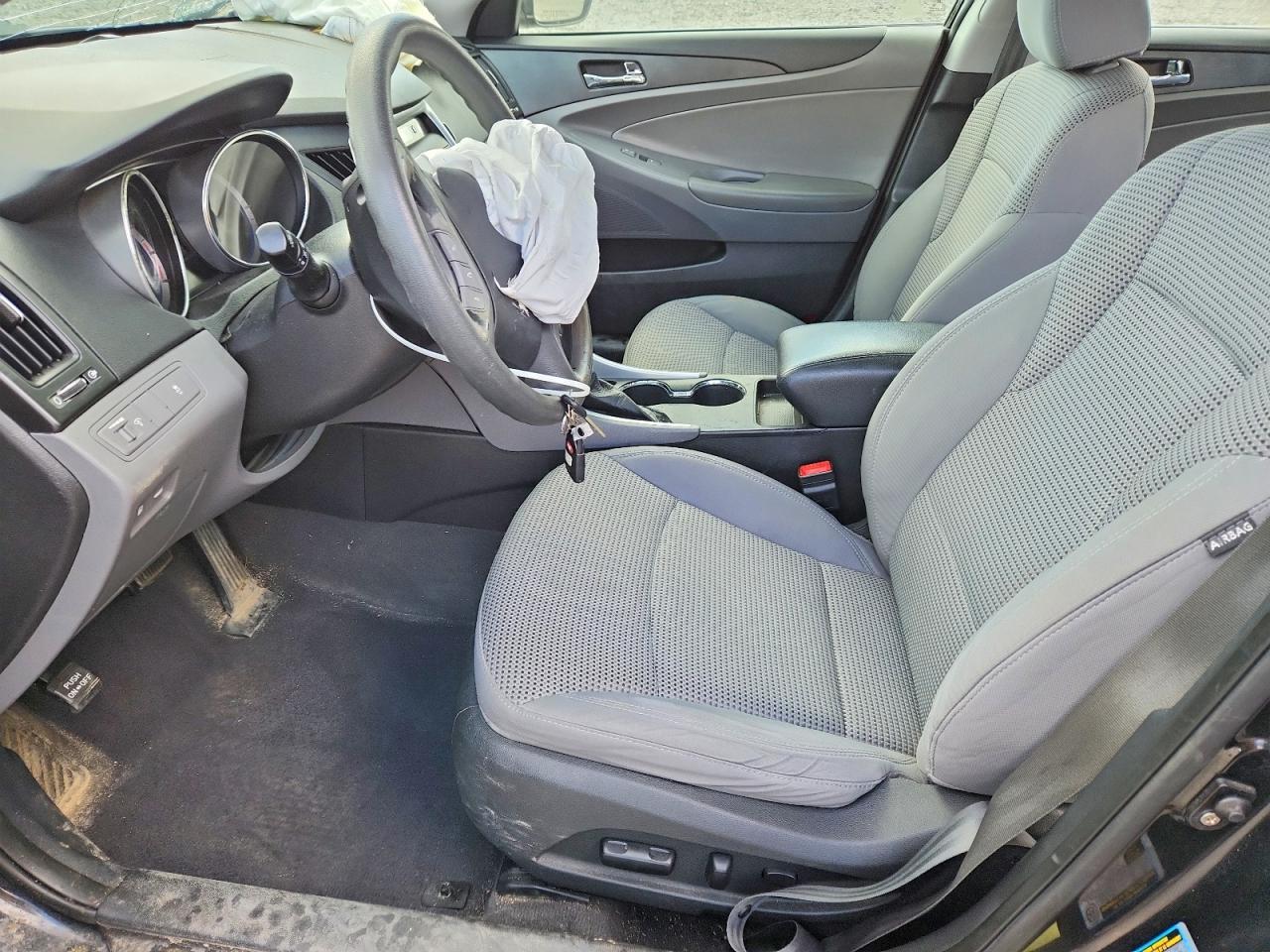 2011 HYUNDAI SONATA GLS photo 19