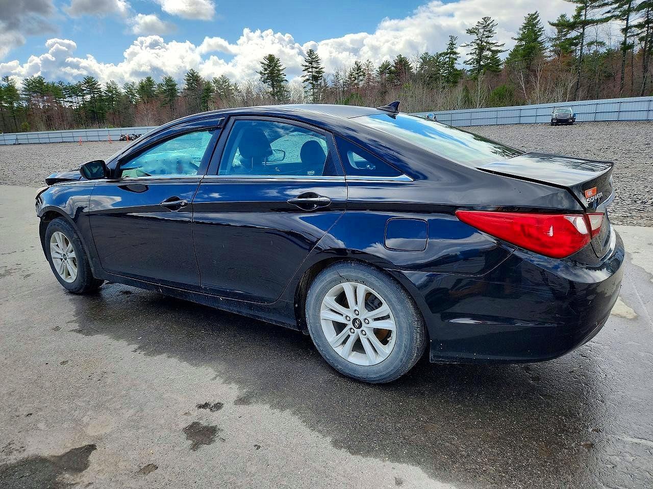 2011 HYUNDAI SONATA GLS photo 4