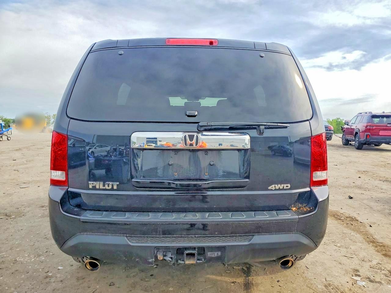 2015 HONDA PILOT EXLN photo 6