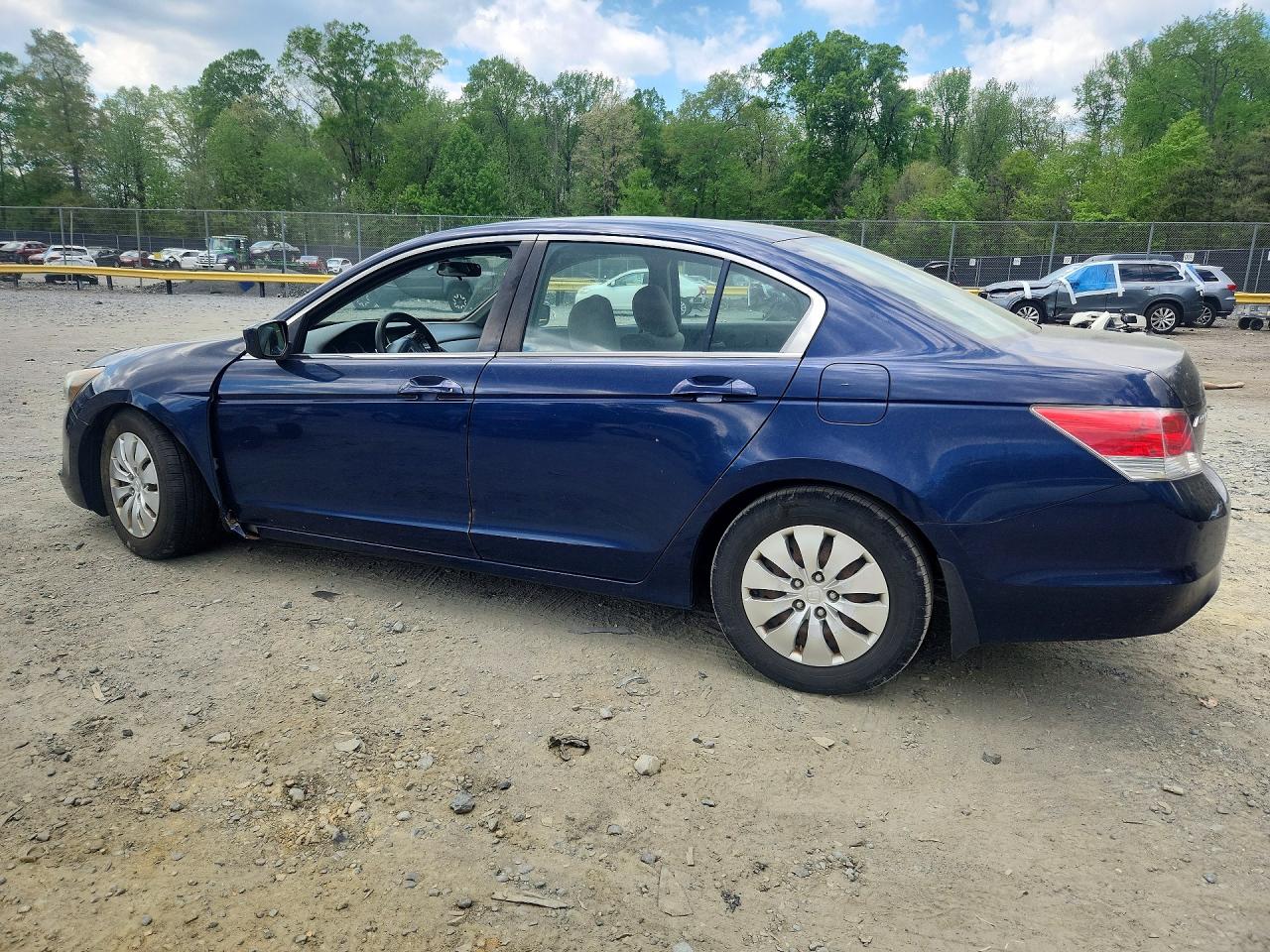 2010 HONDA ACCORD LX photo 4