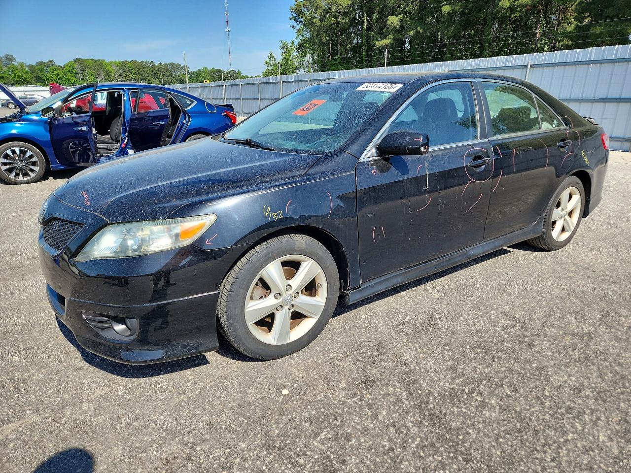 2011 TOYOTA CAMRY