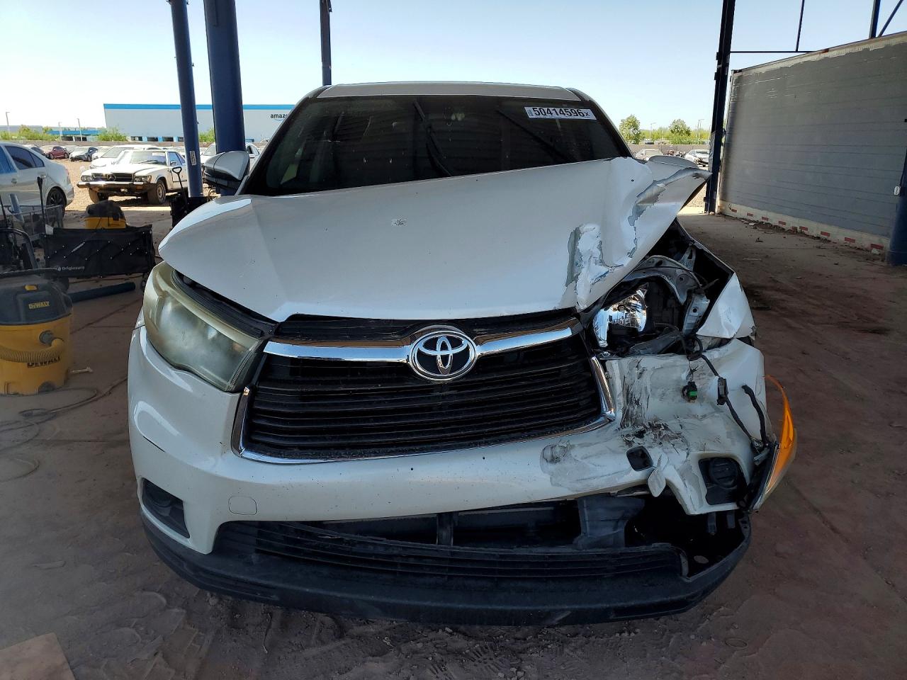2016 TOYOTA HIGHLANDER LE photo 9