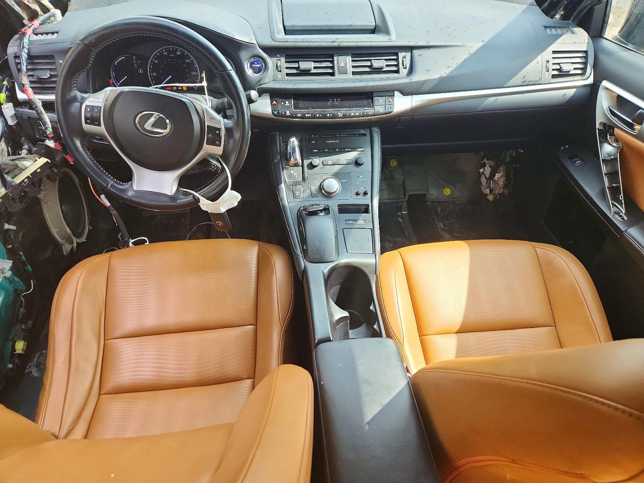 2012 LEXUS CT 200 photo 8