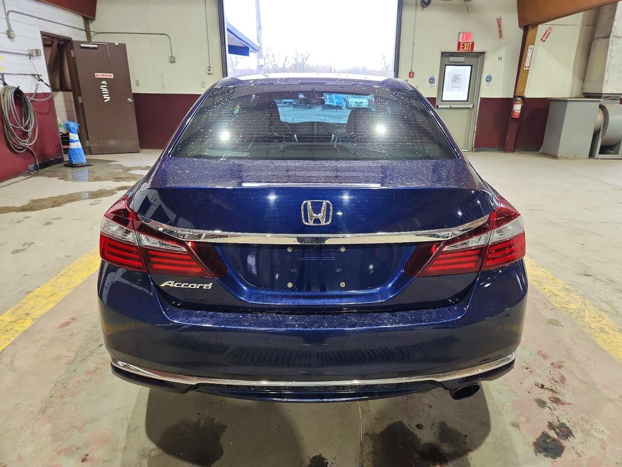 2016 HONDA ACCORD LX photo 6
