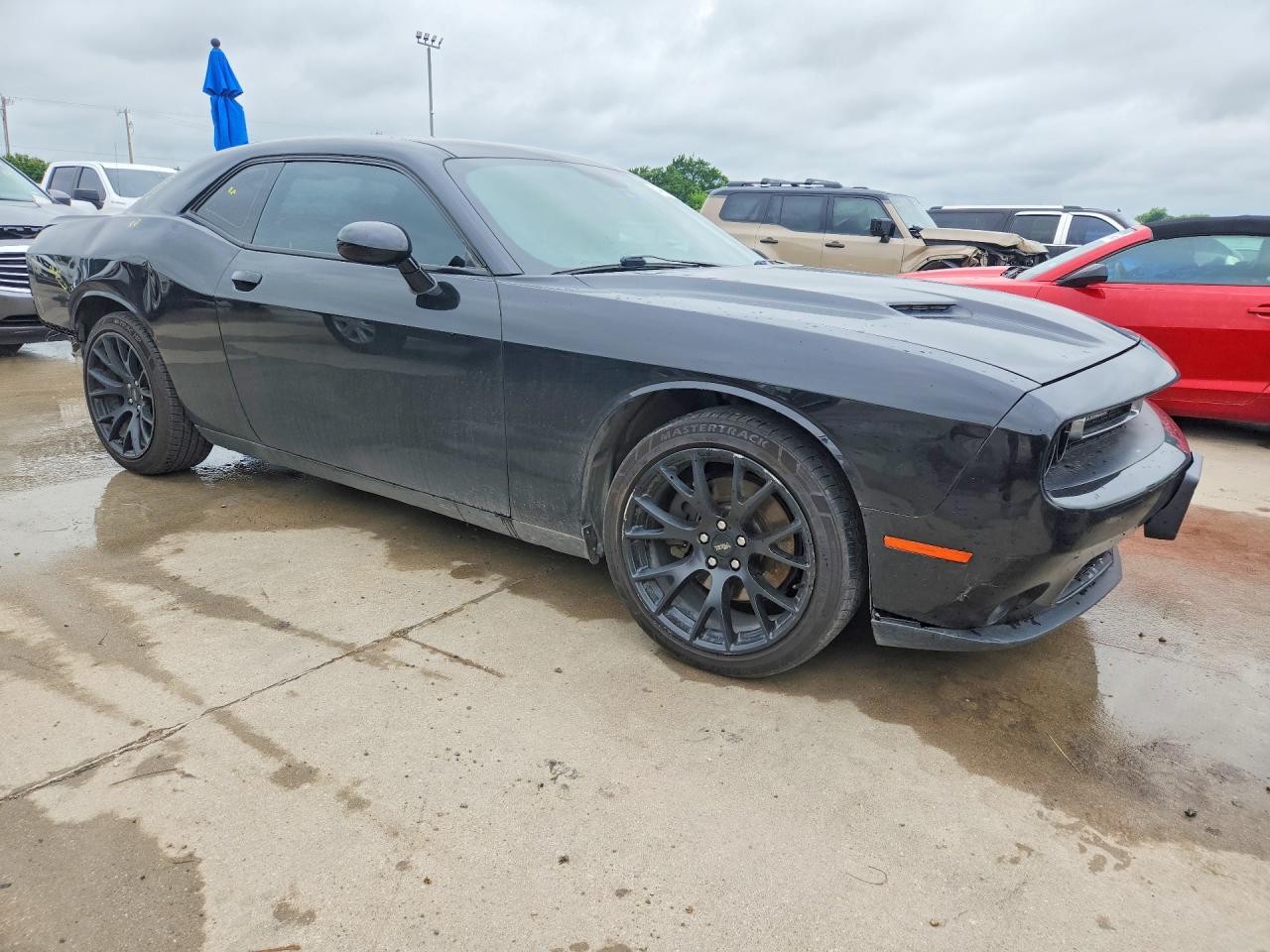 2016 DODGE CHALLENGER SXT photo 4