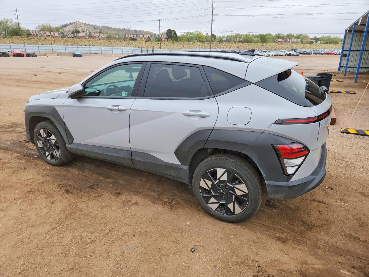 2025 HYUNDAI KONA SEL photo 3