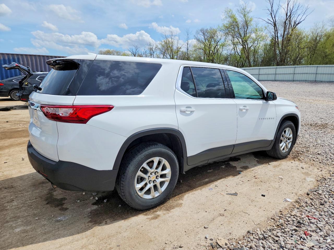 2020 CHEVROLET TRAVERSE LS photo 7