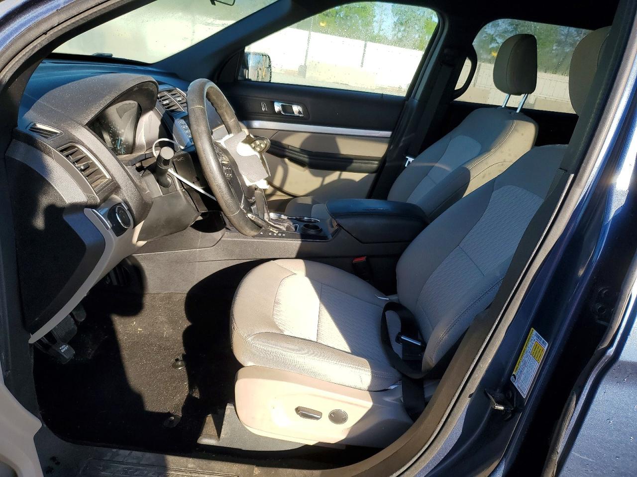 2018 FORD EXPLORER photo 19