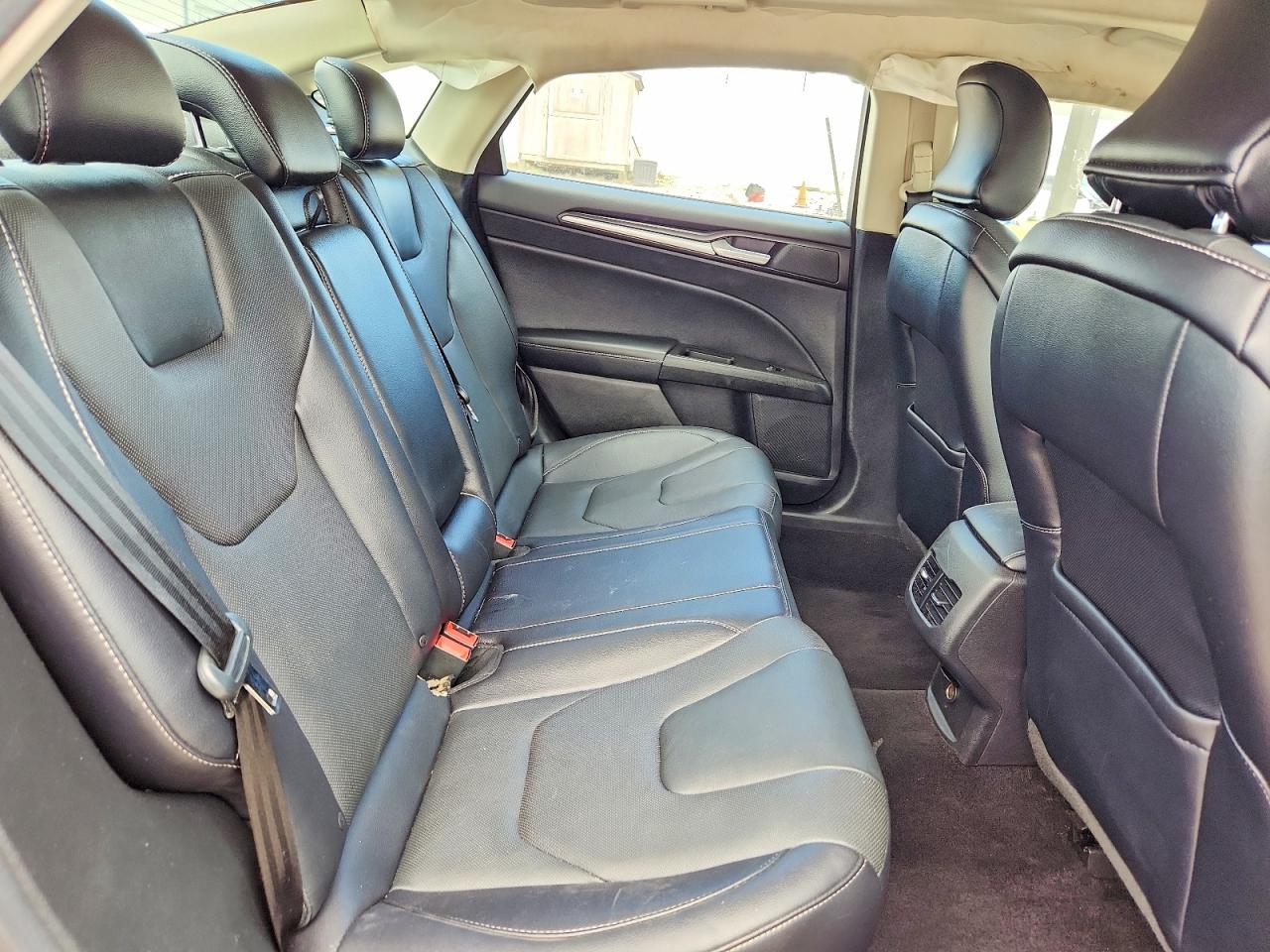 2017 FORD FUSION TITANIUM photo 10