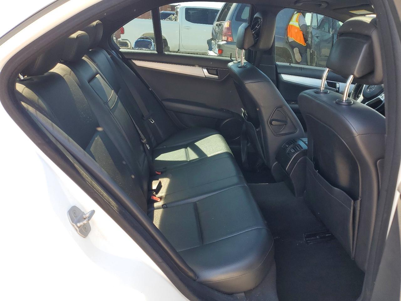 2013 MERCEDES-BENZ C 250 photo 28