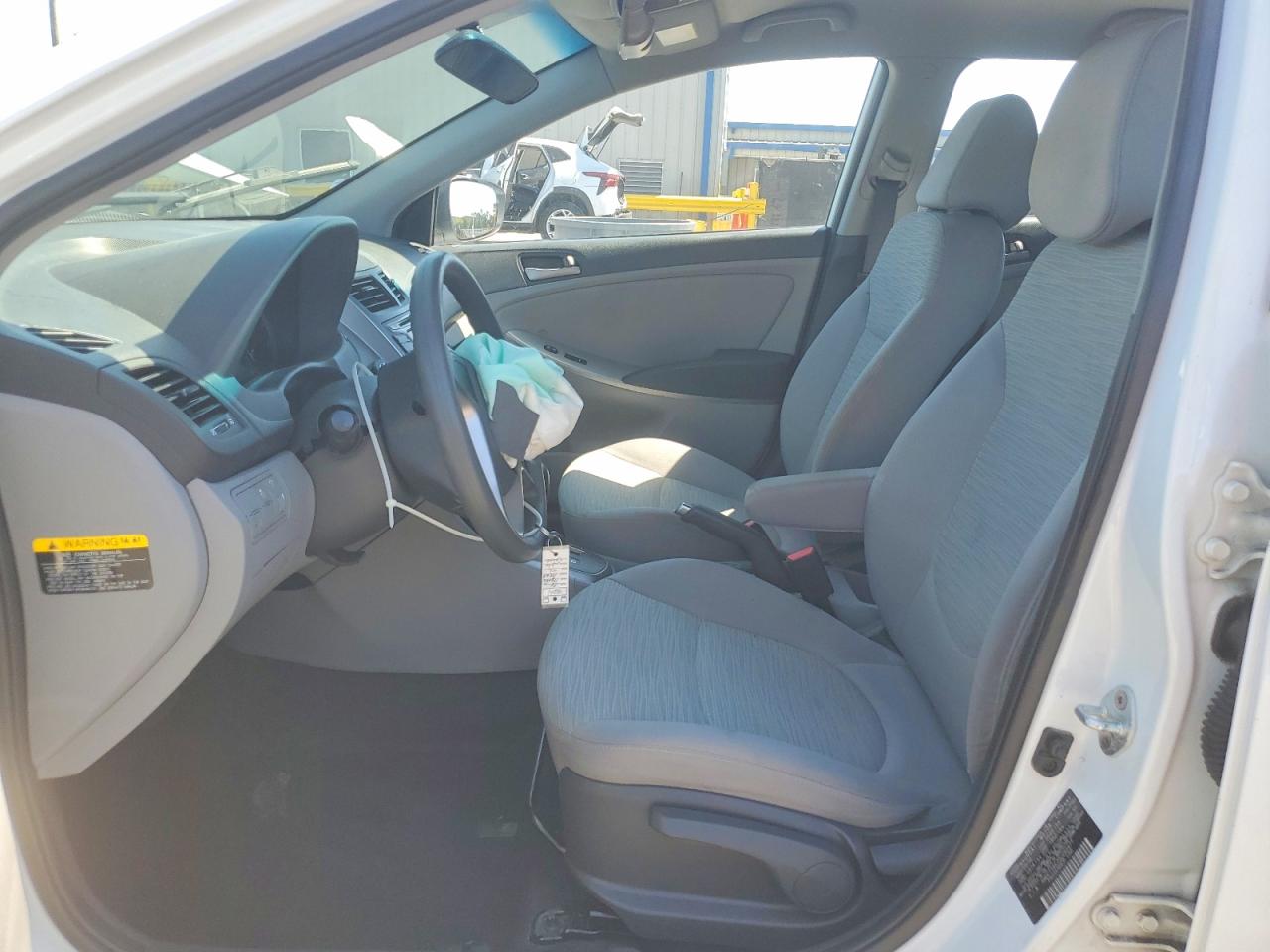2016 HYUNDAI ACCENT SE photo 19