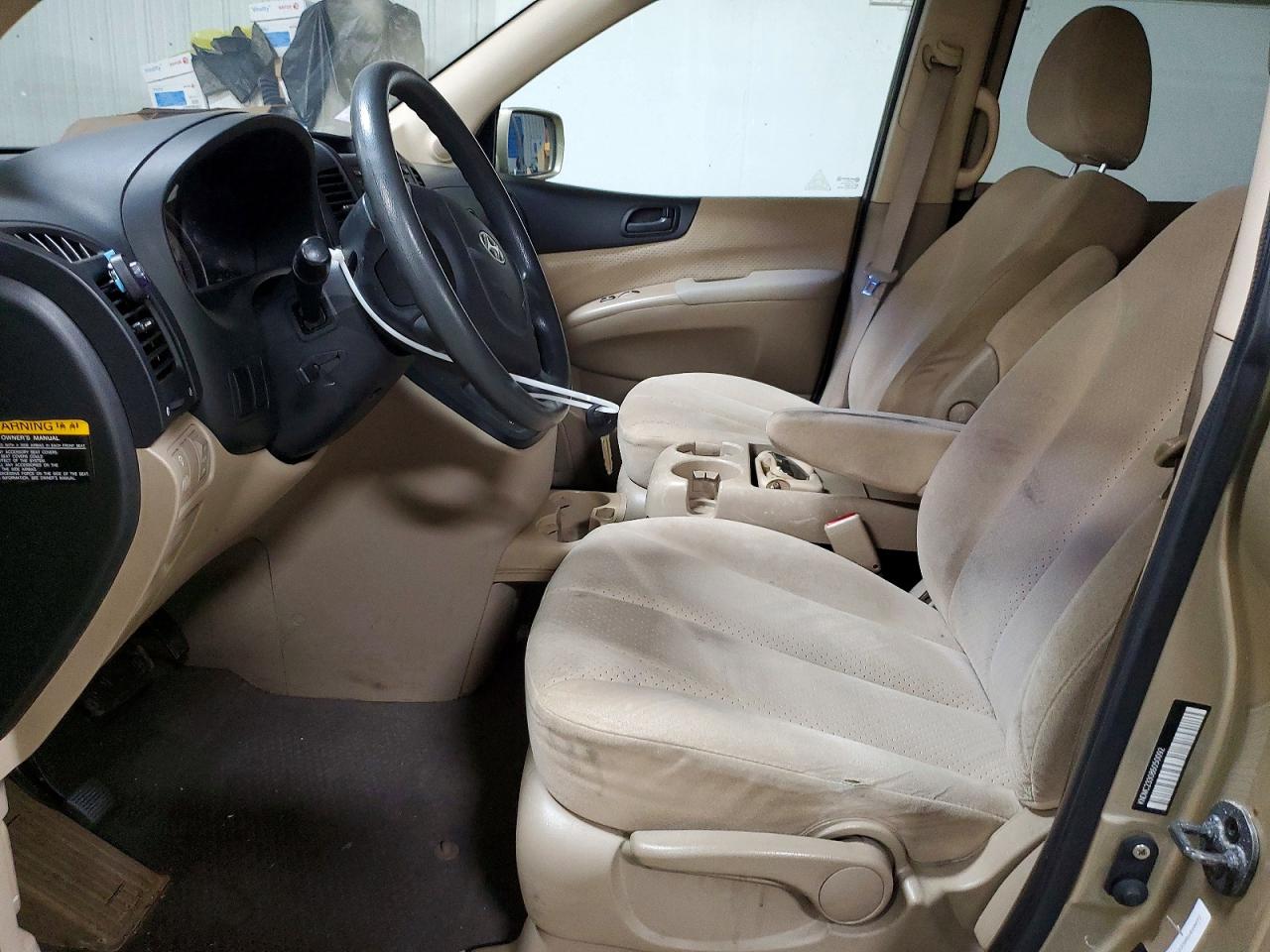 2008 HYUNDAI ENTOURAGE GLS photo 13