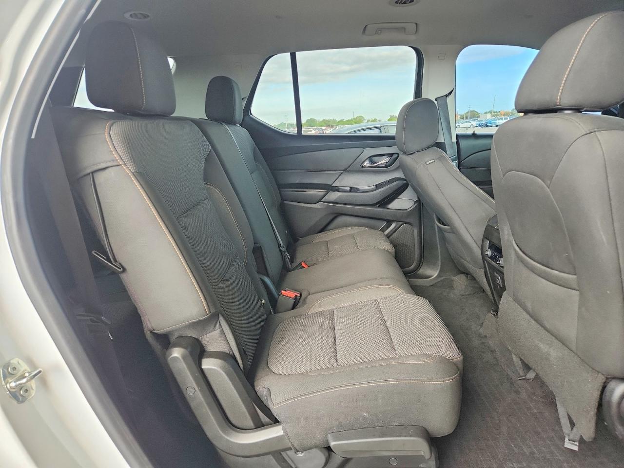 2020 CHEVROLET TRAVERSE LS photo 11