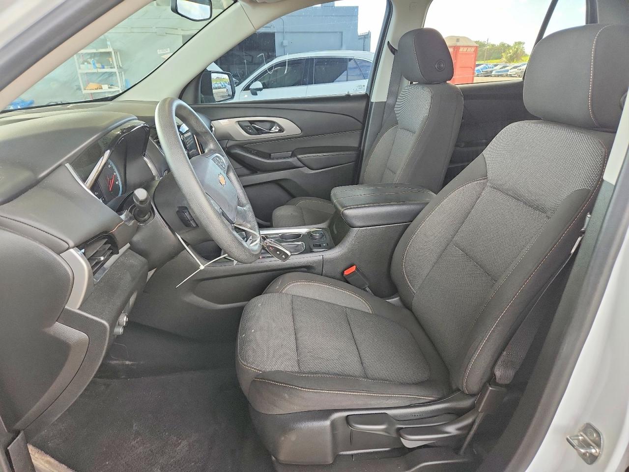 2020 CHEVROLET TRAVERSE LS photo 7